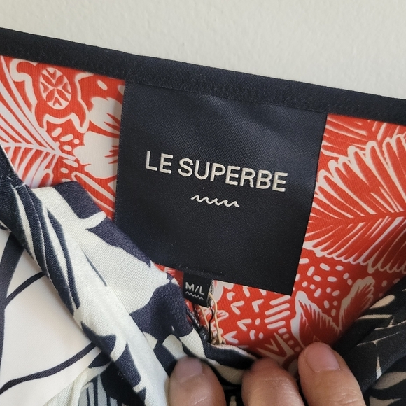 Le‎ Superbe, Crepe Floral Print Luau Tube Top, Black & White, Size M/L - Picture 13 of 14